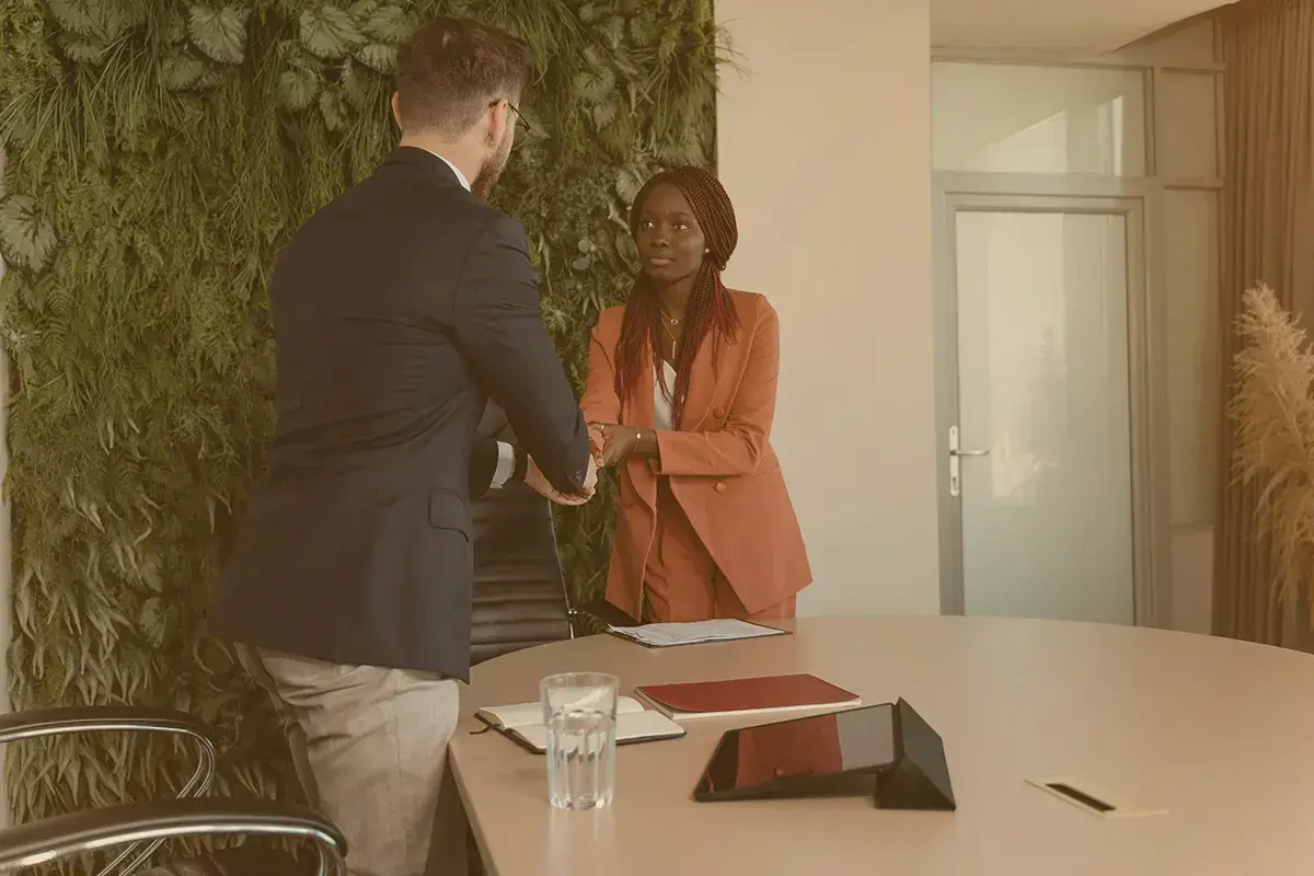 06-1200px-new-hire